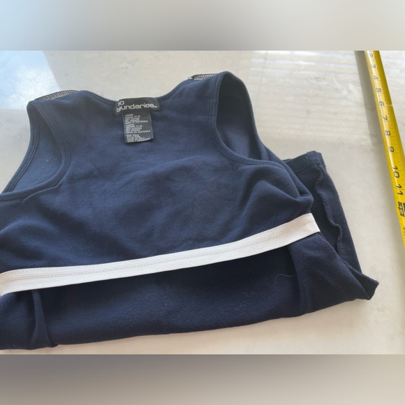 6 Tank Tops - Picture 10 of 15